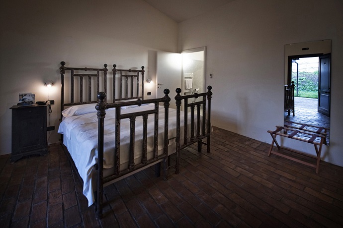Camere da letto con tv sat e sky