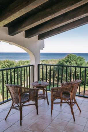 Camera vista mare con balcone