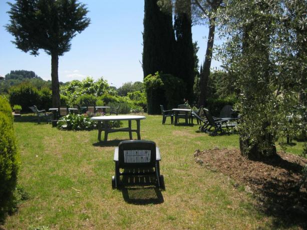 Giardino sdraio hotel vicino Città della Pieve
