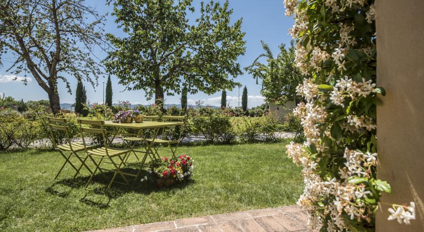 Giardino attrezzato per i clienti 