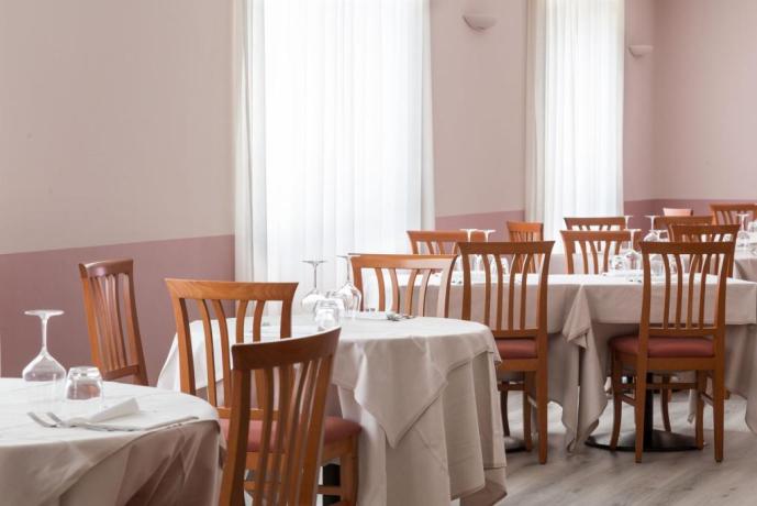 Ristorante interno, prodotti tipici di pesce 