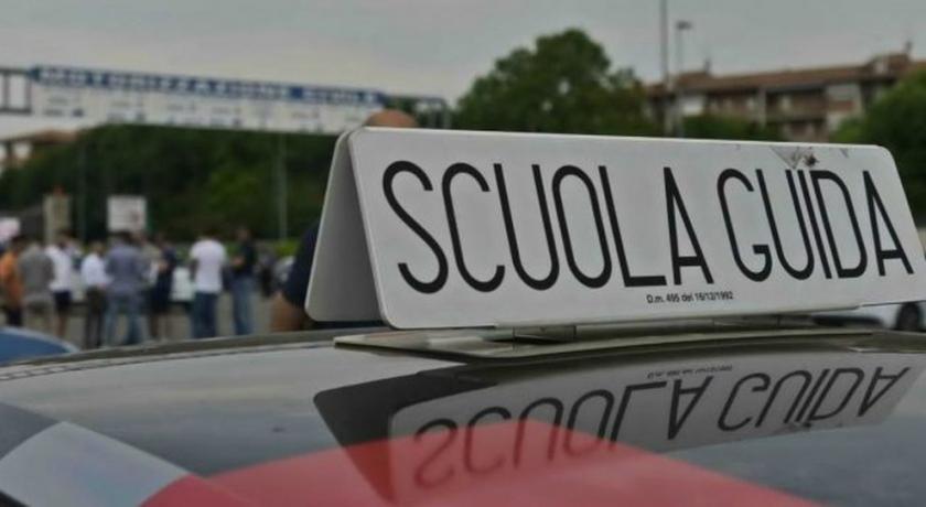Scuola Guida per Patente Autoveicoli a Foligno