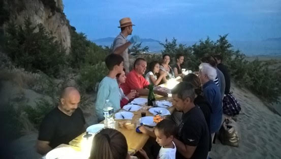 cena sulla spiaggia deserta collelungo parco maremma