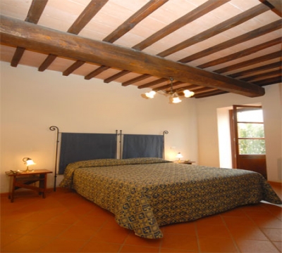 Double bedroom in L'Uliveto apartment