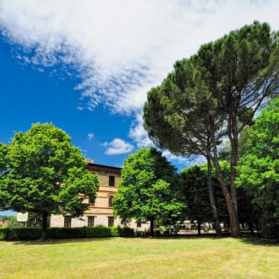 Giardino con giochi