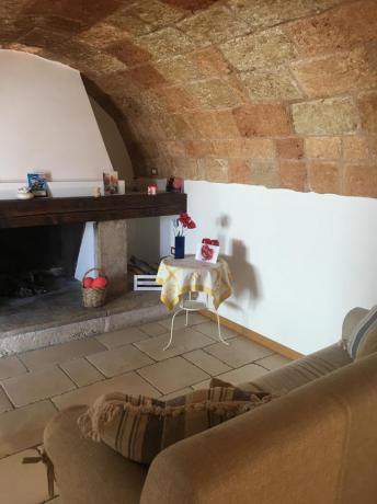casa-vacanza 6posti letto con camino e divano Polignano-a-Mare