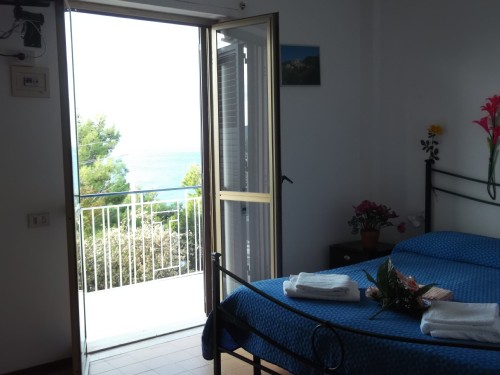 Camera Matrimoniale con Balcone Vista Panoramica