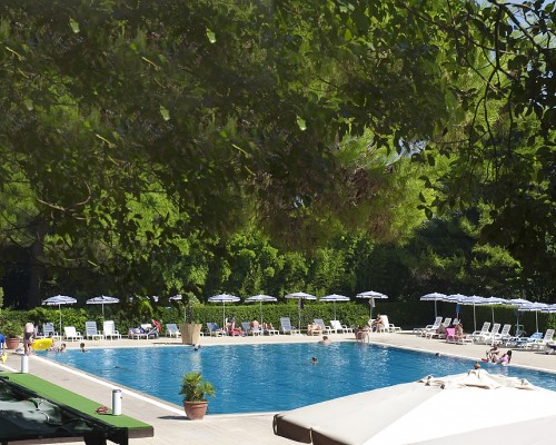 Villaggio Paestum corsi nuoto adulti/ bambini