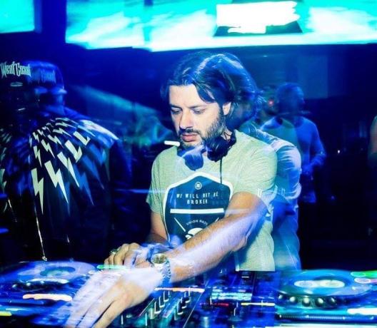 ICON CLUB - Venerdì 17, Sabato 18, Lunedì 20 Aprile 2026