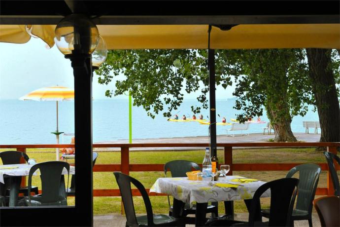 Bar-Vista-lago-trasimeno-Hotel 3 stelle sul lago-spiaggia-privata