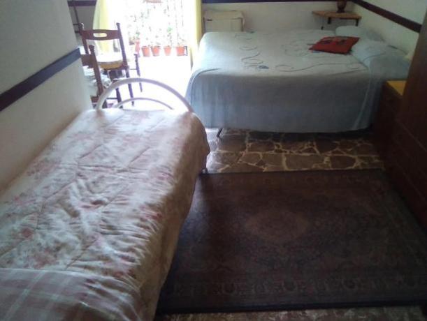 Camera Tripla con letto aggiunto in B&B