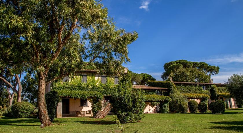 Vista della struttura di Bracciano con Vasche idromassaggio