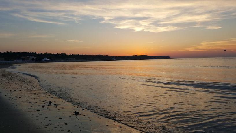 Hotel a Fano di fronte la spiaggia 