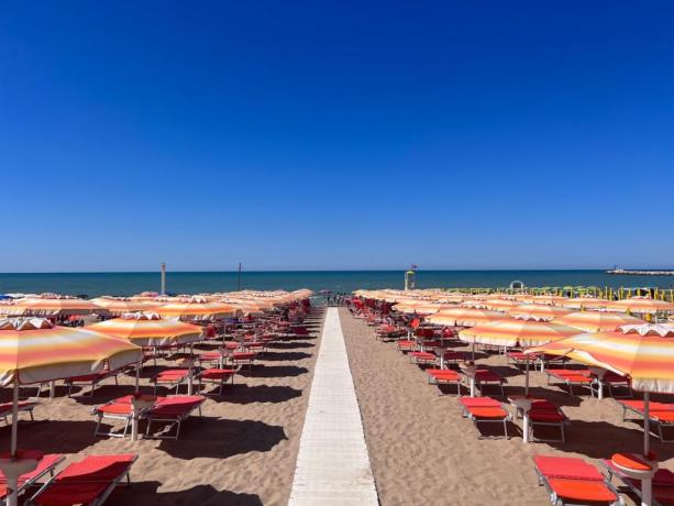 Hotel a150mt dal Mare con Servizio Spiaggia  