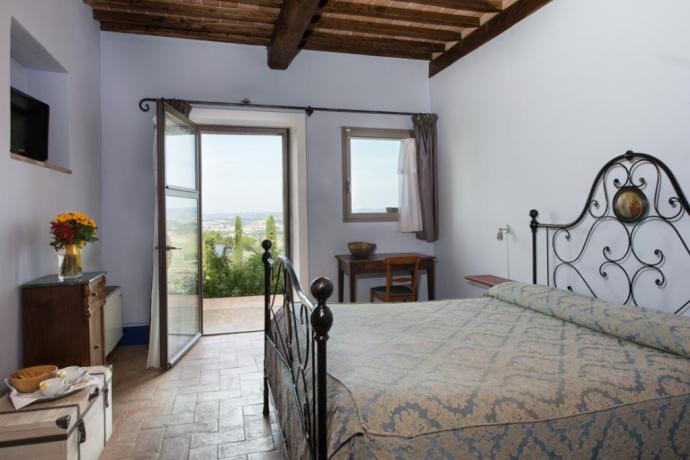 sangimignano-toscana-agriturismo-piscina-ariacondizionata-degustazioni-ilChianti