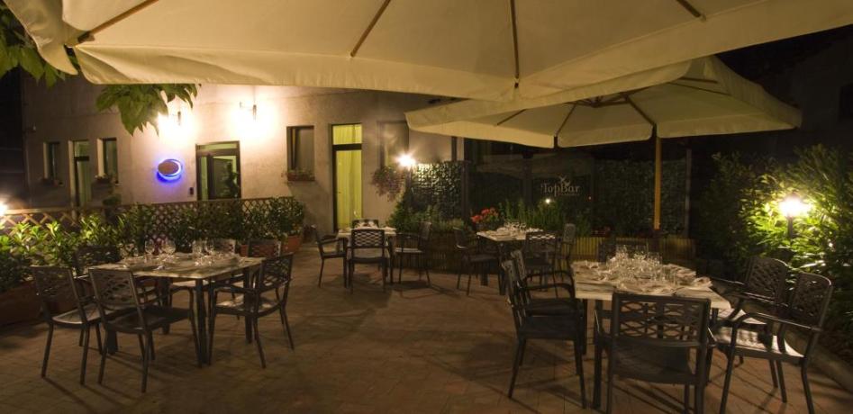 Ristorante Pizzeria con Tavoli all'aperto tra Assisi-Bevagna 