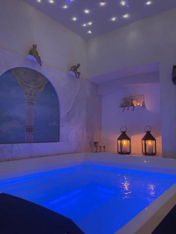 SPA Suite a Castiglione del Lago vasca idromassaggio