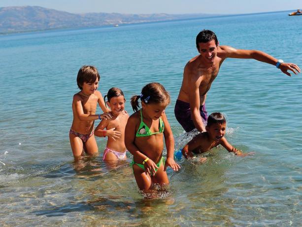 Amici dei Bambini- Villaggio con Piscina Bassa Animazione 