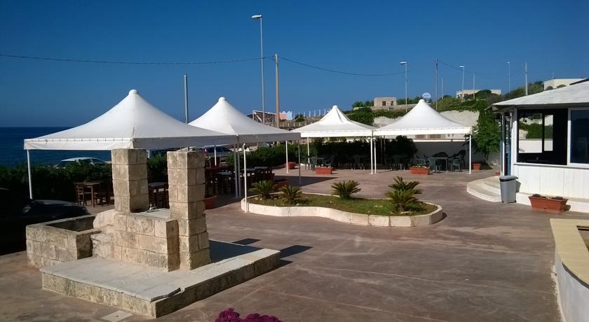 Camere vista mare a Patù  vicino Santa Maria di Leuca