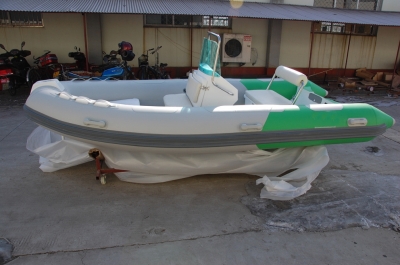 RIB430 con musone VTR, consolle e seduta