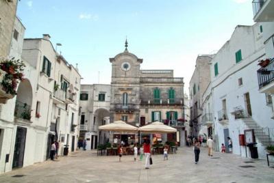 Trulli con Posto Auto in Affitto a Cisternino