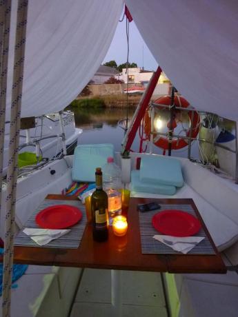Cena Romantica in Barca-Vela isola-d-elba
