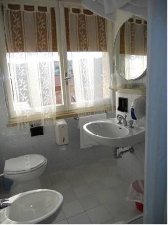Bagno Camera Hotel in Abruzzo