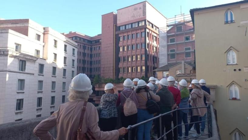 Un'isola medioevale nel cuore di Genova, visita e degustazione