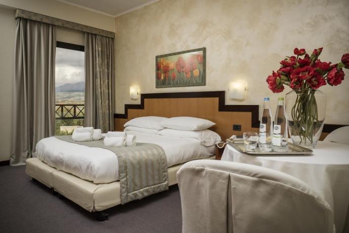 Servizio in camera in albergo elegante ad Avezzano