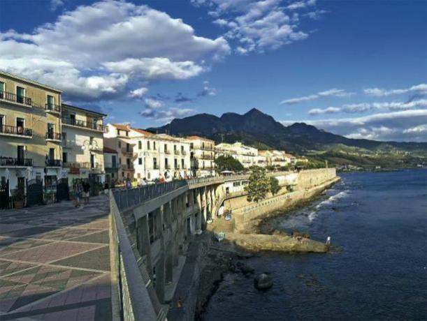 Il paese di Diamante sul mare 