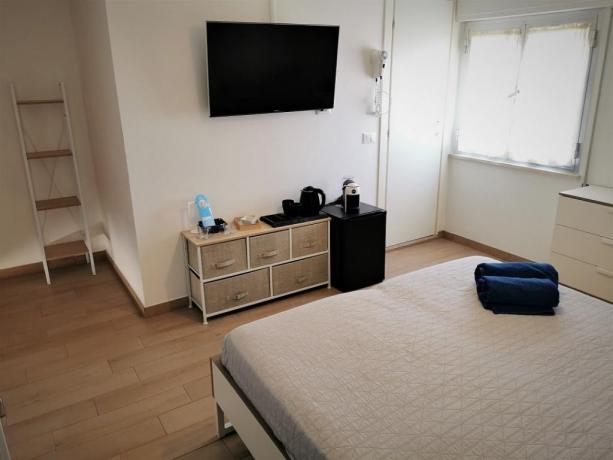 Camera matrimoniale deluxe con netflix hotel3stelle Igea-Marina