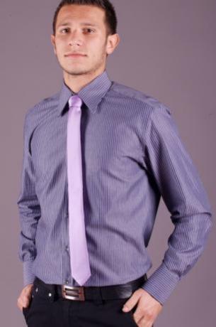 Camicia uomo modello slim maniche lunghe
