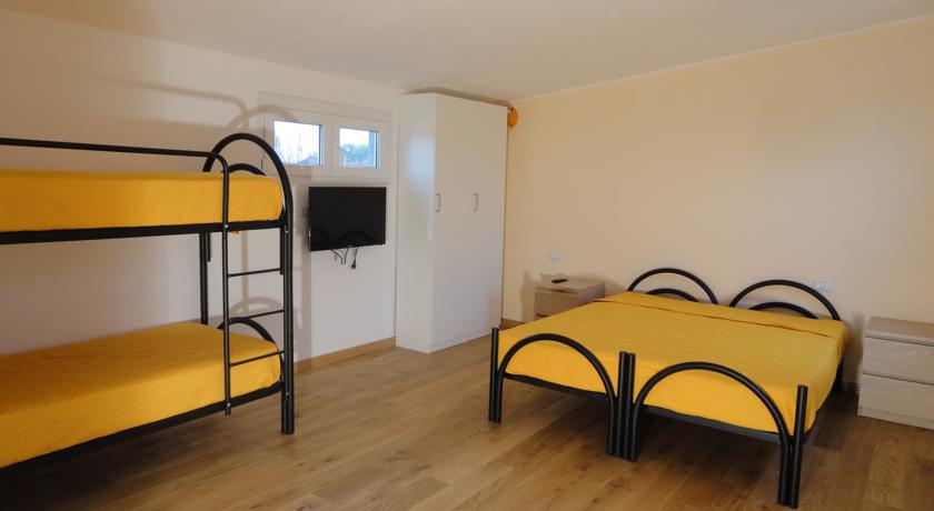 Confortevoli camere condivise e private a Pavia