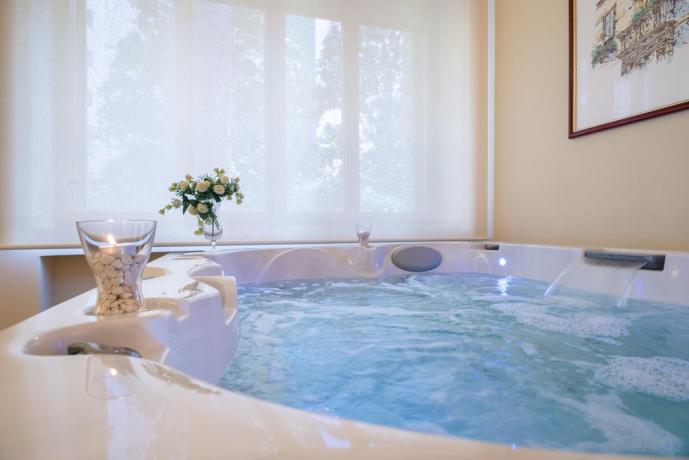 Vasca Jacuzzi in Suite Matrimoniale 