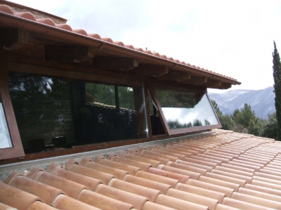 infissi in alluminio effetto legno .