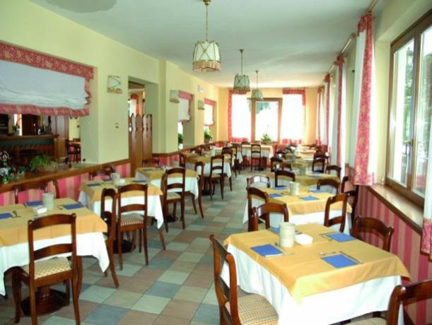 Ristorante con cucina Nazionale e Internazionale 