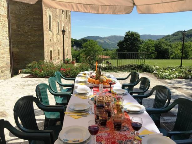 Casale a Apecchio con Giardino attrezzato 