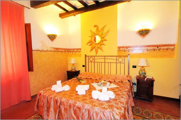 Albergo in Sicilia, tripla 107 "STANZA POMPEIANA"