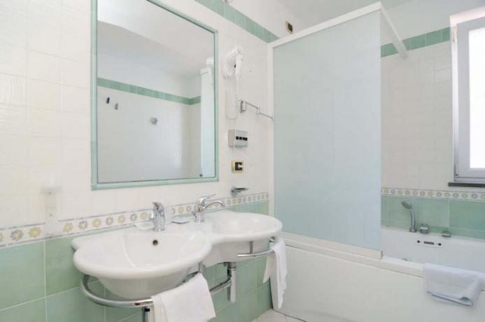 Hotel Ischia Bagno con Vasca Idromassaggio