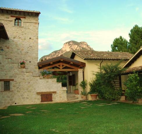 Country House con Appartamenti nella Valle del Nera 