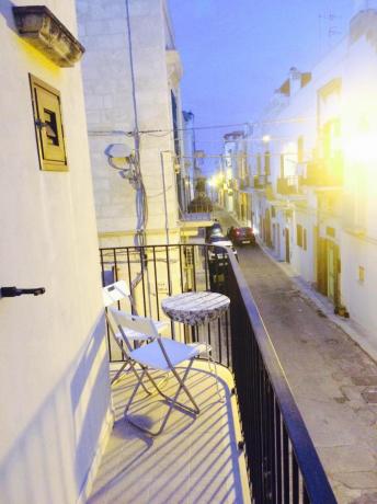 Casa-vacanze centro storico Polignano-a-Mare con balcone 4persone