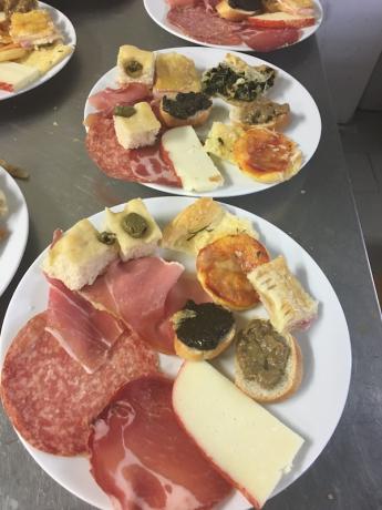 Assisi Offerte Pranzi Menu Tipico per Gruppi