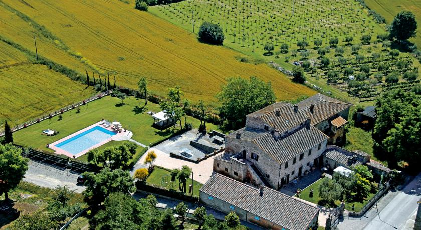 Ripresa dall'alto del fantastico agriturismo