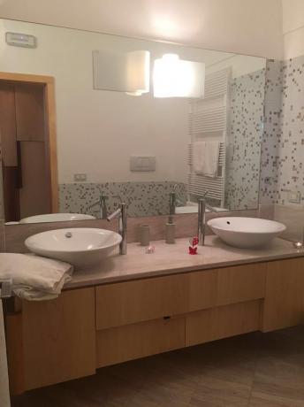 Bagno asciugamani appartamento-vacanza gruppi 6persone Polignano-a-Mare