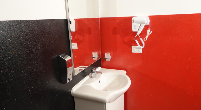 Camere Private e Condivise con Tv a Pavia