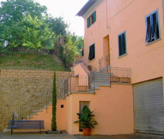 Vacanze nelle campagne di Pisa: esterno appartamento vacanze