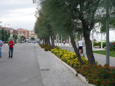 Shopping e divertimento a Rivabella