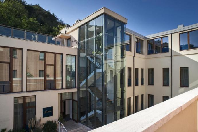Hotel con Wifi Parcheggio Ristorante ad Ancona
