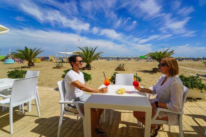 Bar sulla spiaggia offerte per vacanze in riviera