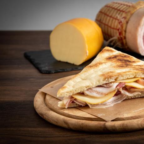 Torta al Testo Umbra, Offerta Gruppi Assisi-Centro